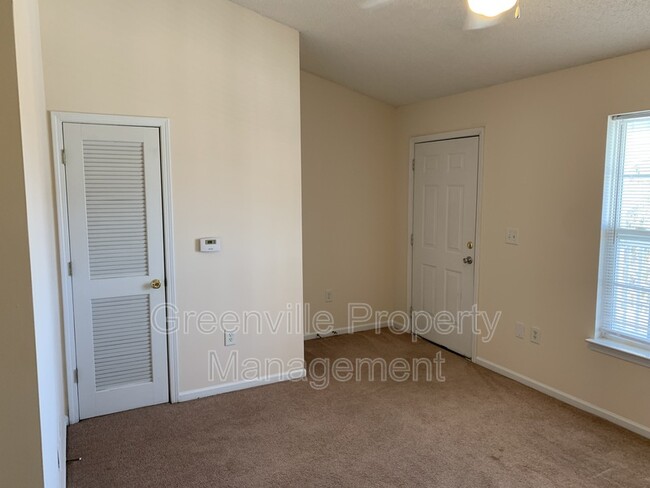 Building Photo - 3005 MacGregor Downs Rd