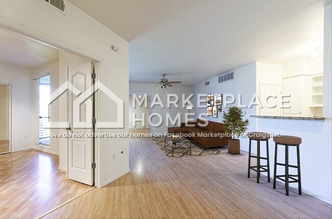 Building Photo - 1701 E Colter St