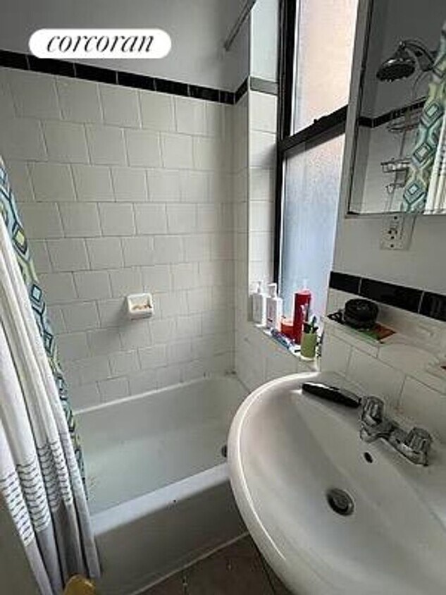 Foto del edificio - 507 E 81st St
