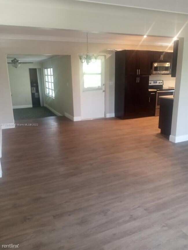 Building Photo - 4 br, 1 bath House - 419 S C Street A, Lak...
