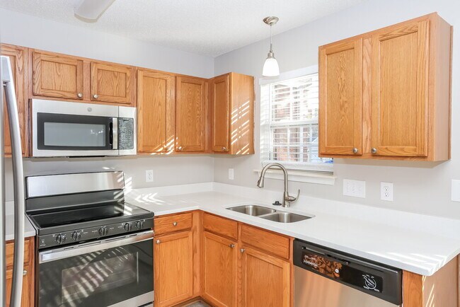 Building Photo - 12029 Gemstone Ct