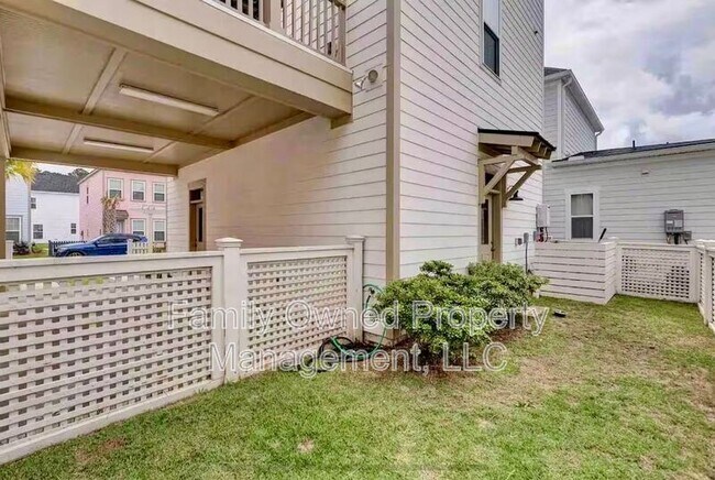 Foto del edificio - 8608 Bowen Corner Ave