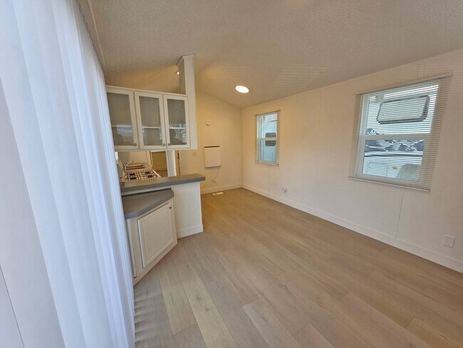Foto del edificio - 515 River Rd