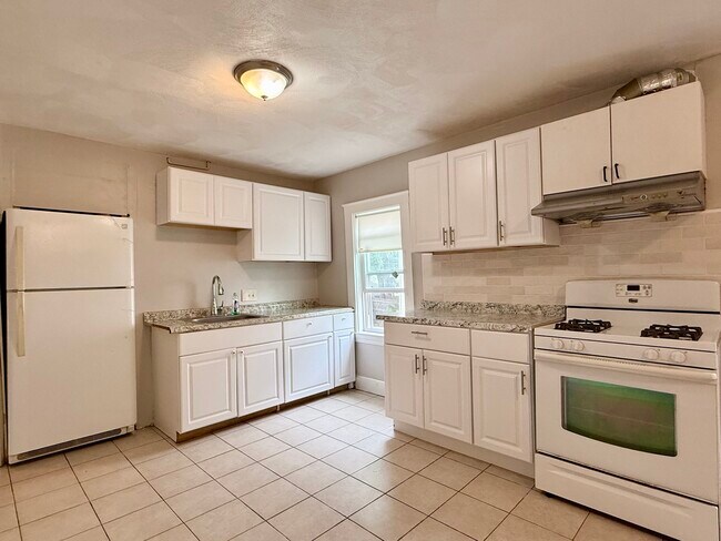 Building Photo - 115 Elmwood Ave