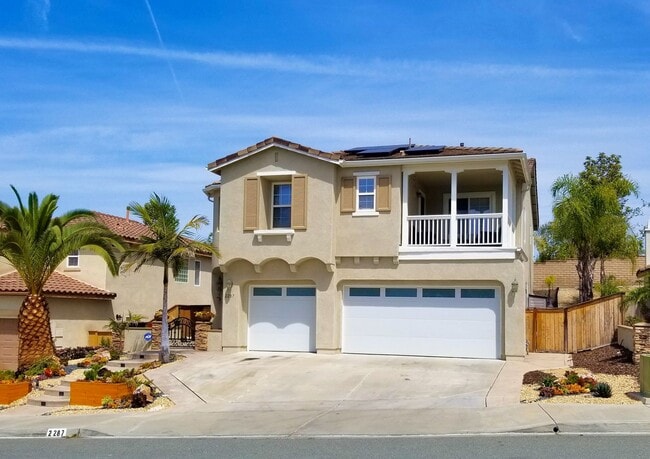 Foto del edificio - Upgraded 4 bedrooms 3 full baths home in Chula Vista- San Miguel Ranch area.