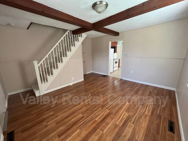 Foto del edificio - 46 Old Amherst Rd