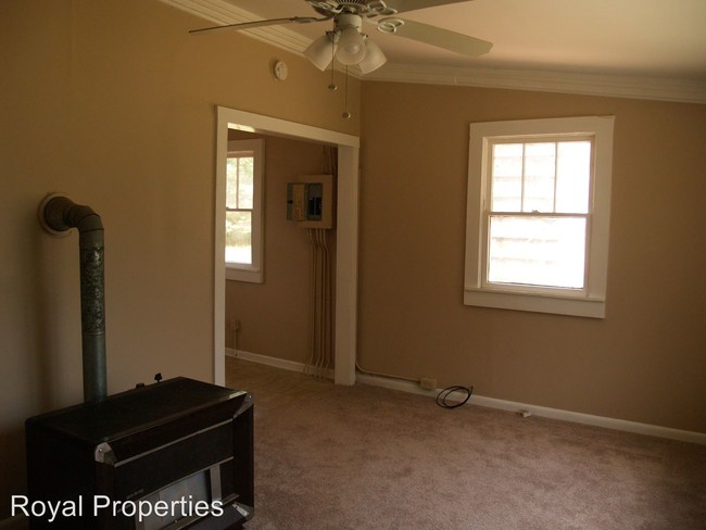 Building Photo - 2 br, 1 bath House - 1420 Church St