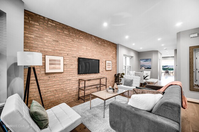 Building Photo - 1507 W Hollywood Ave