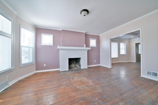 Building Photo - 1595 W Grand Blvd