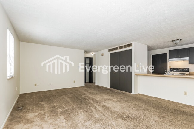 Building Photo - 8062 Mt Hood