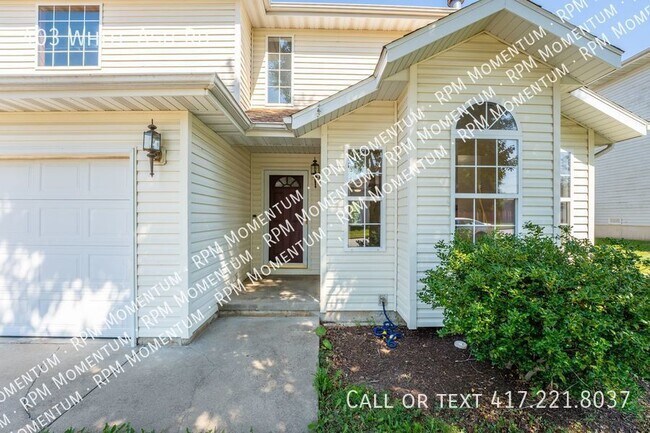 Building Photo - 3 Bedroom, 2.5 Bath, 2 Story Home in Nixa MO!