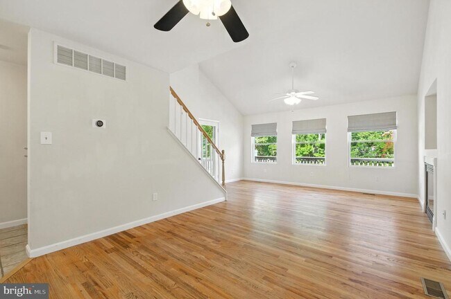Foto del edificio - 3241 Henson Ave