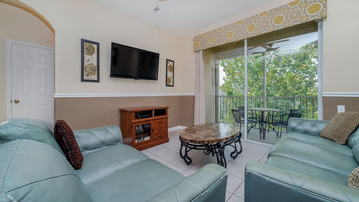 Foto principal - 7675 Comrow St