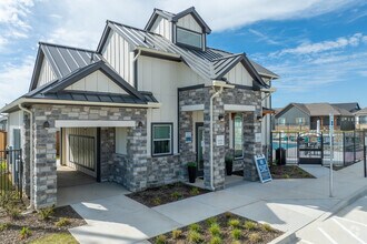 Building Photo - Avilla Boat Club