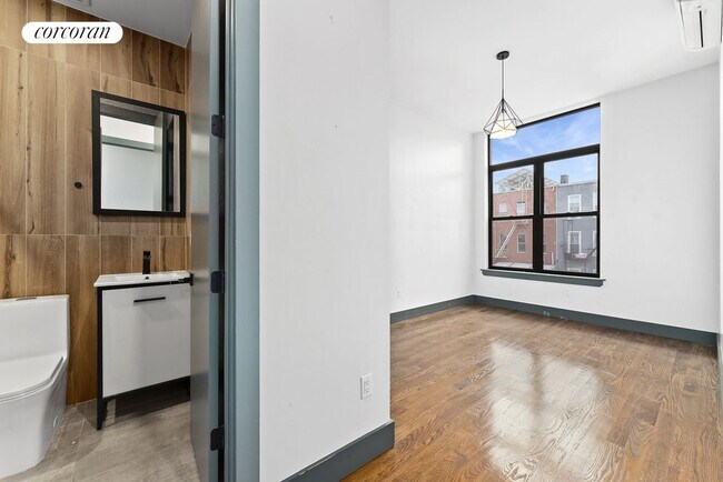 Foto del edificio - 1115 Jefferson Ave