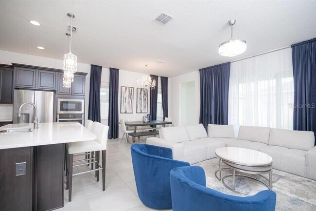 Foto del edificio - 15367 Gilligan Ct