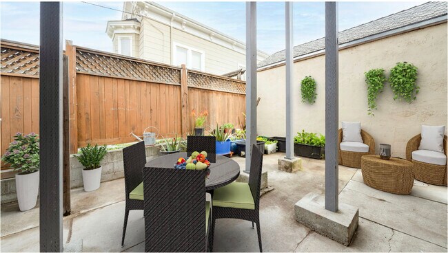 Outdoor space - 2269 San Antonio Ave