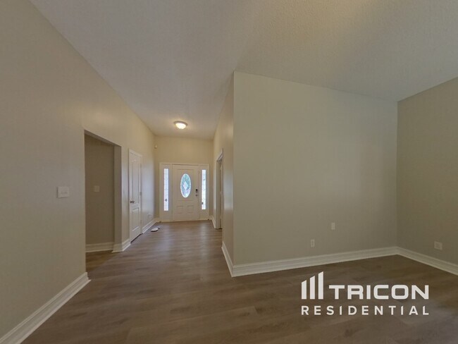 Foto del edificio - 301 Spivey Ridge Cir
