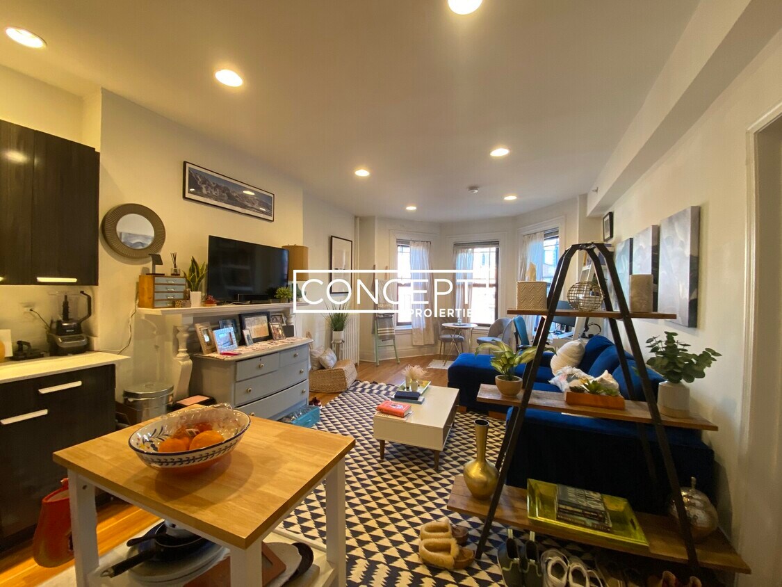 Primary Photo - 270 Newbury St