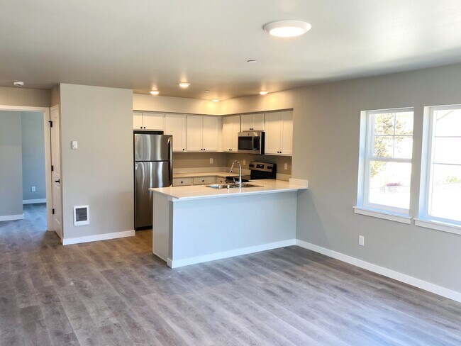 Foto del edificio - 3 Bedroom, 1.5 Bathroom in Barkley Neighborhood!