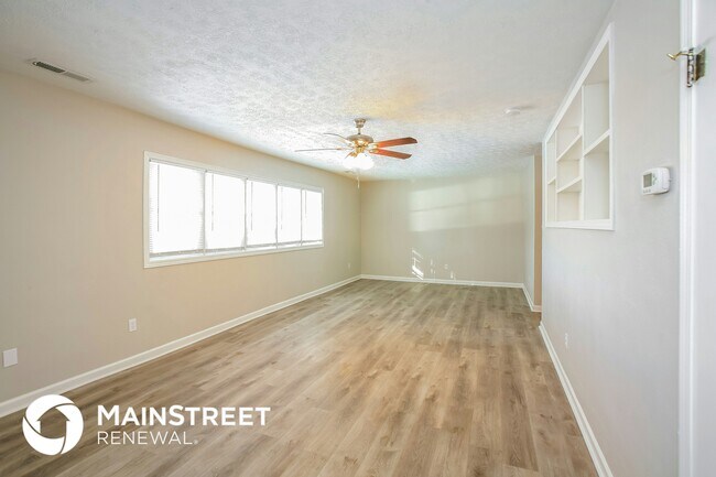 Foto del edificio - 320 Birchwood Dr