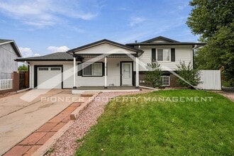 Building Photo - 12854 E Florida Dr