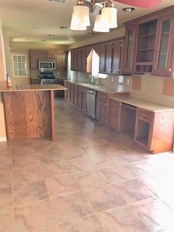 Building Photo - 6714 Golfcrest Dr