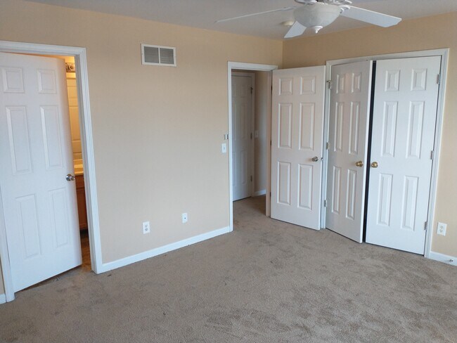 Building Photo - 1533 Stonefield Dr