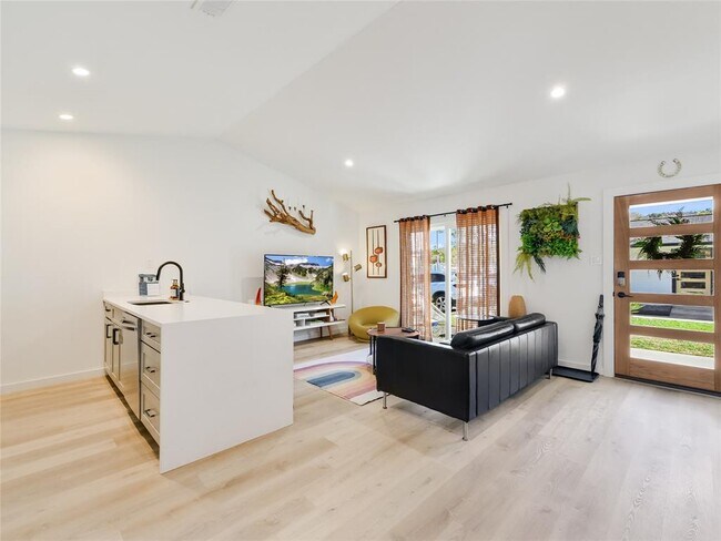 Foto del edificio - 1219 Hollow Creek Dr