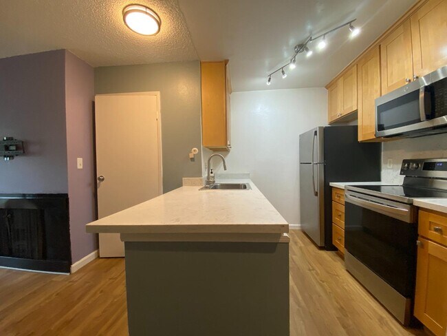 Foto del edificio - 357 Half Moon Ln
