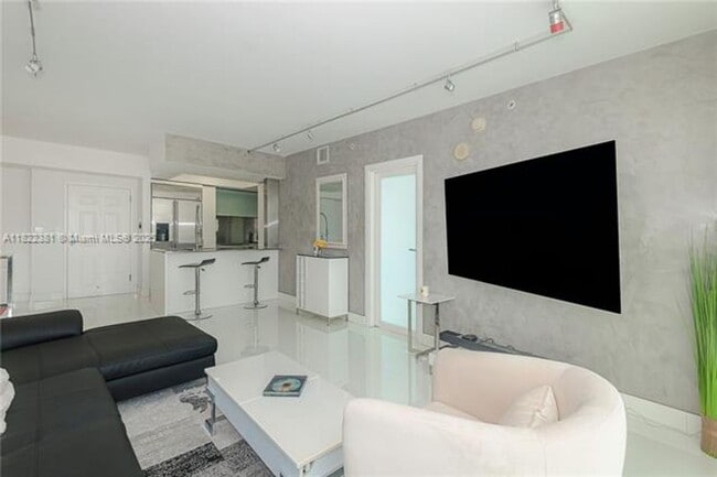 Foto del edificio - 2000 N Bayshore Dr