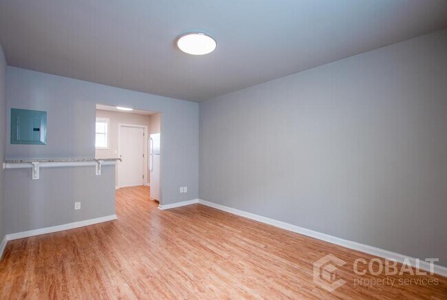 Foto del edificio - 271 Glen Iris Dr NE