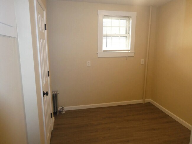 Dormitorio 1/oficina - 717 Pine St