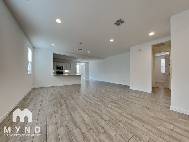 Foto del edificio - 9513 W Turney Ave