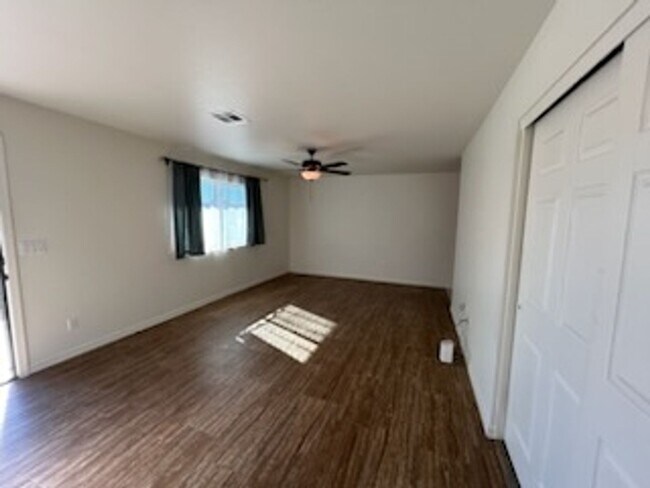 Building Photo - 9036 W Royal Palm Rd, Peoria AZ 85345