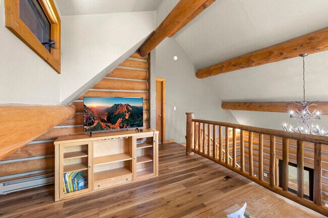 Foto del edificio - 51 High Bluff Dr