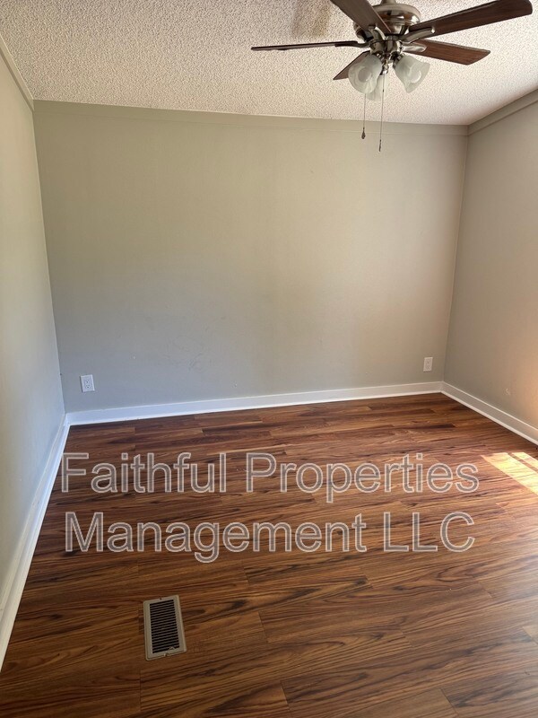 Building Photo - 6101 County Rd 210