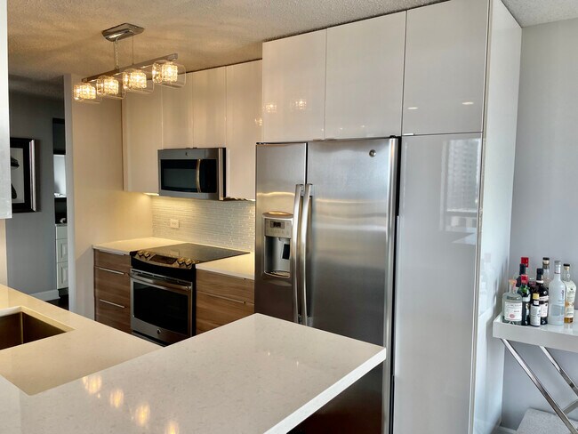 Kitchen - 1122 N Clark St