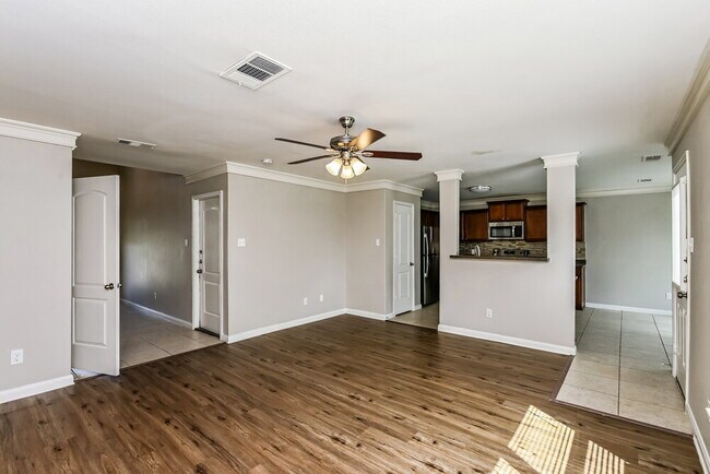 Foto del edificio - 8916 Highland Orchard Dr