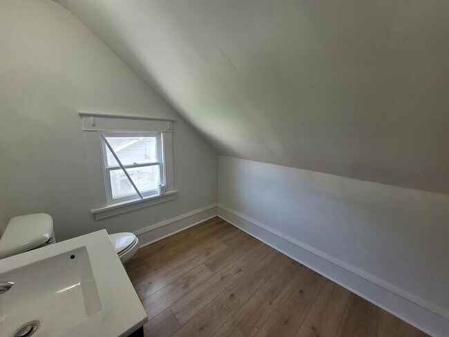 Building Photo - 1101 Lawe Street