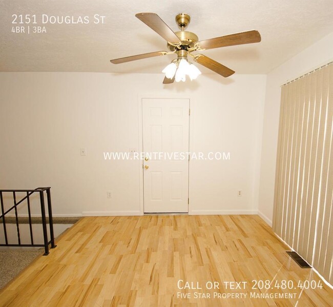 Building Photo - 4 Bedroom 3 Bathroom Home Available for Re...