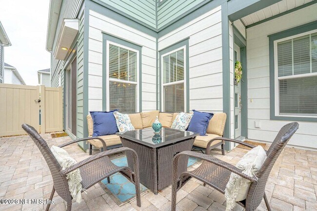 Foto del edificio - 7413 Beach Walk Pl