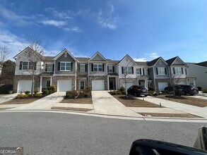 Building Photo - 5320 Barberry Ave