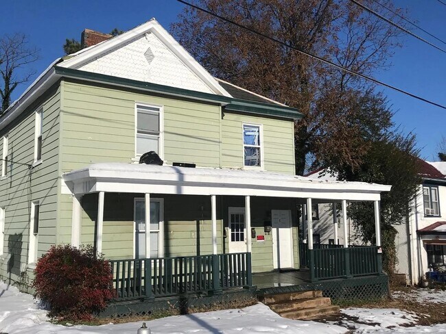 Foto del edificio - 1024 Cabell St