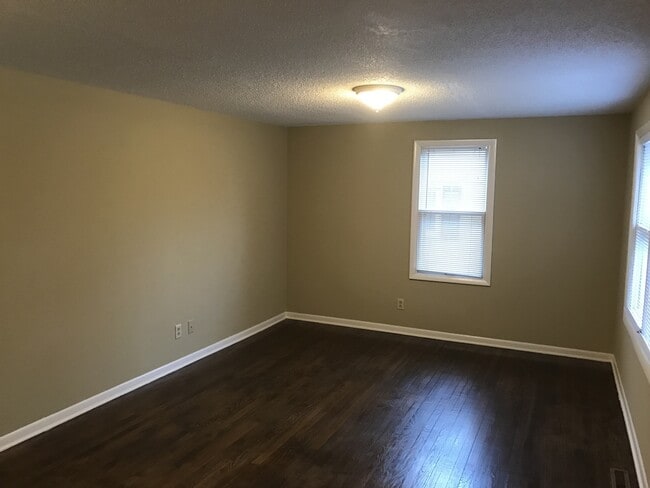 Building Photo - {8146} Charming Waldo Ranch + Hardwood Flo...