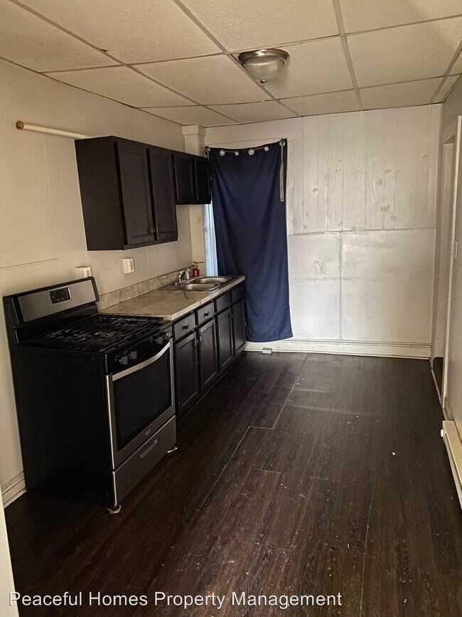 568 Manor St, Lancaster, PA 17603 Room for Rent in Lancaster, PA