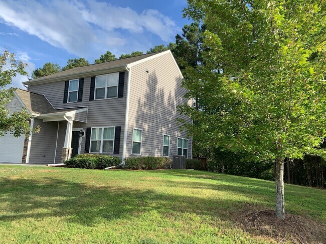 front yard - 2707 Tulip Poplar Cir