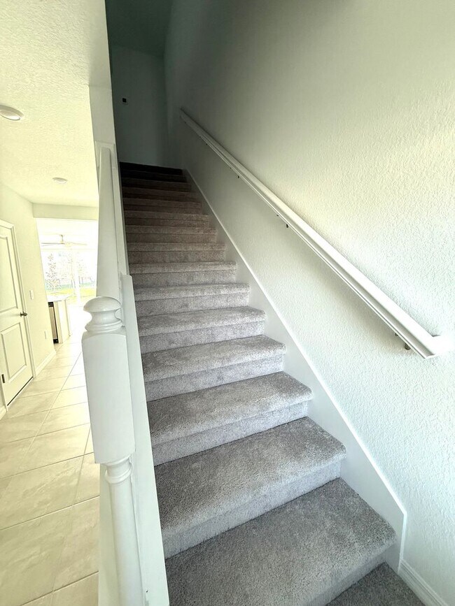 Building Photo - 3-Bed/ 2.5- Bath Modern Townhouse in Lakewood Ranch Premier Community- LOW MOVE-IN COSTS!