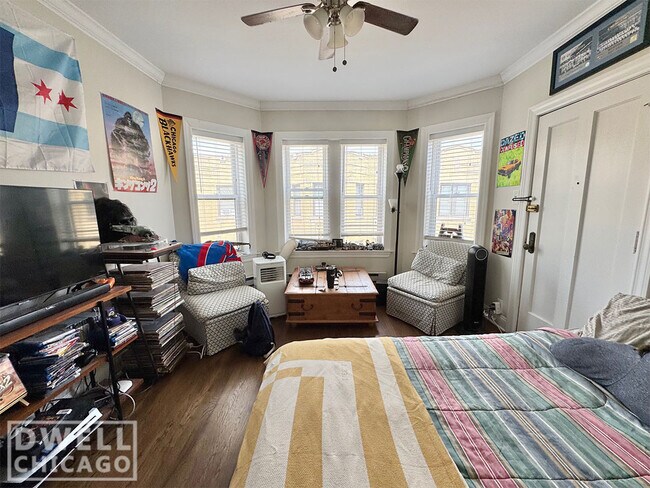 Foto del edificio - 3820 N Greenview Ave
