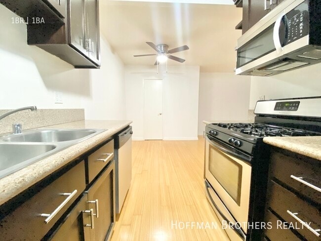 Building Photo - 3107 Durango Ave